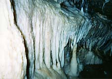 Luxmore Cave ŉ̏ߓ